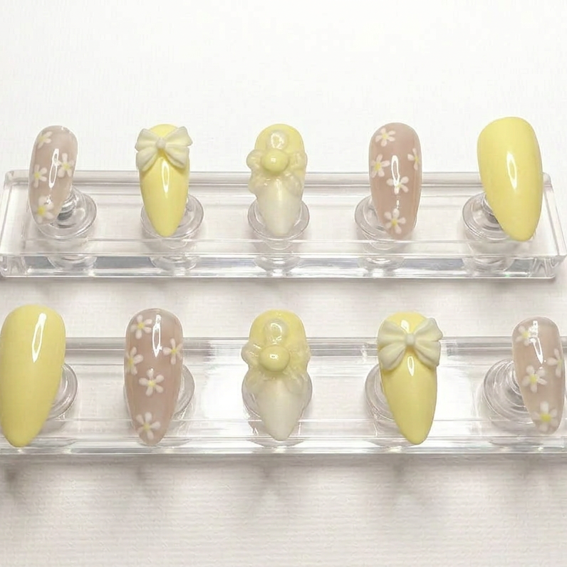 Lemon Daisy Bow Press-On Nails